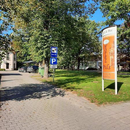 Hotel Pils With Self-Check In Сигулда Екстериор снимка