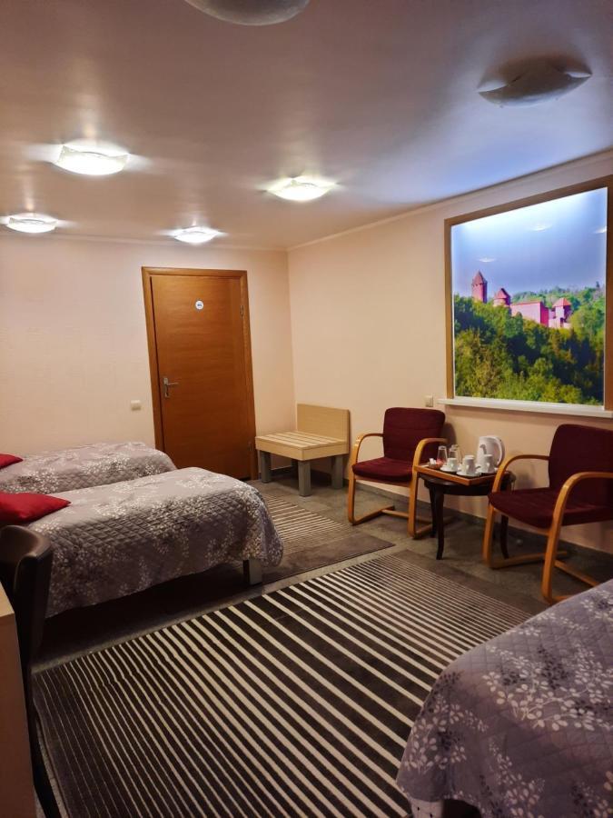 Hotel Pils With Self-Check In Сигулда Екстериор снимка